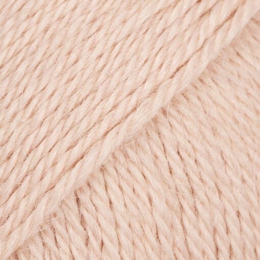 Alpaca 9033 maasikakreem uni colour